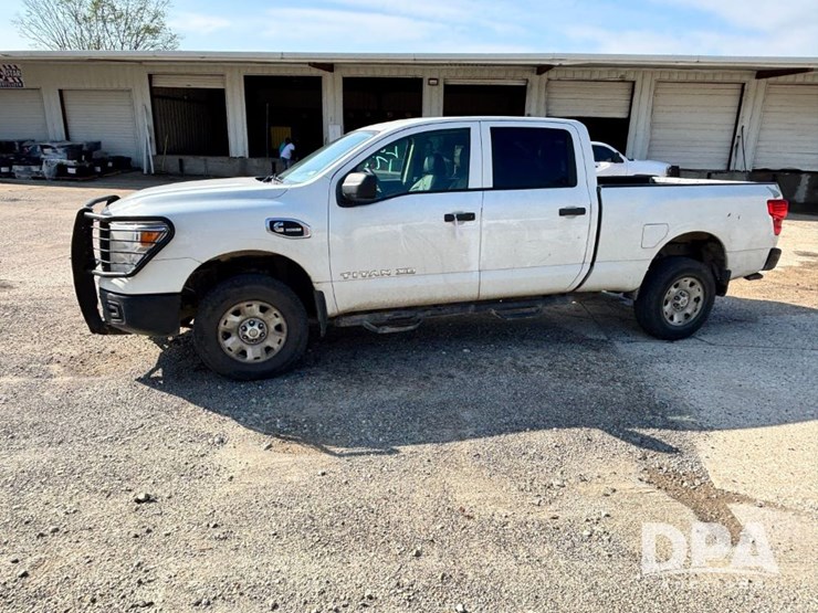 2018-nissan-titan-image-13