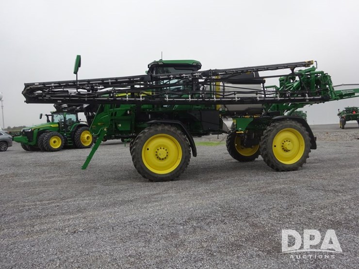 2024-john-deere-412r-image-16