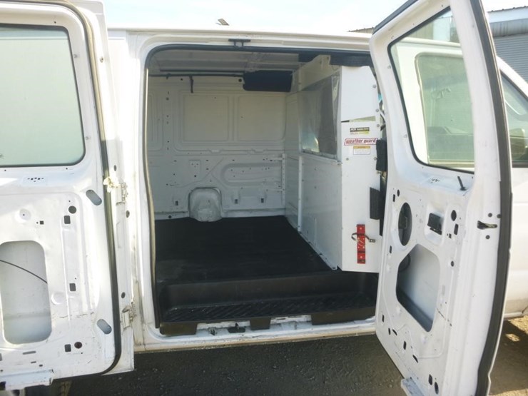2009-ford-e250-image-9