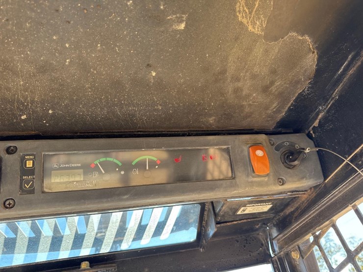 deere-ct322-image-24