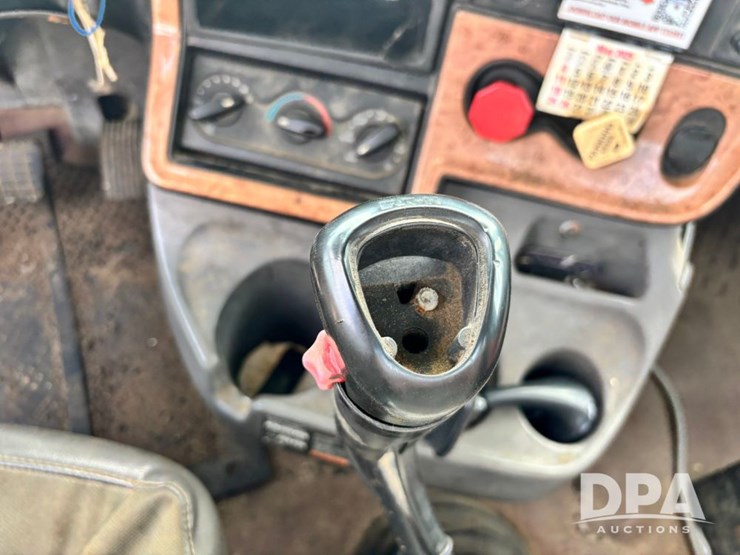 2010-international-prostar-image-79