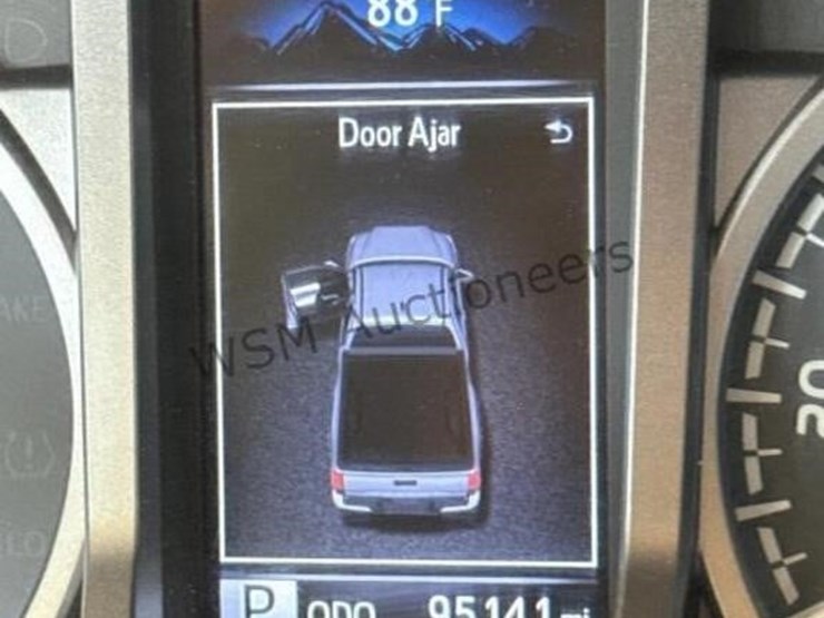 2017-toyota-tacoma-image-17