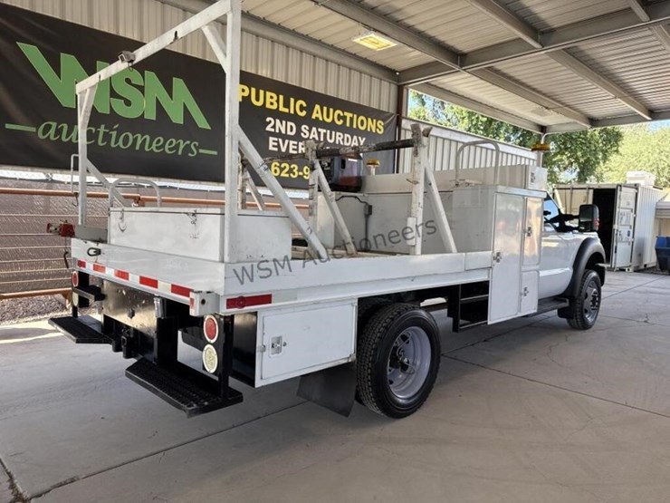 2015-ford-f550-image-7