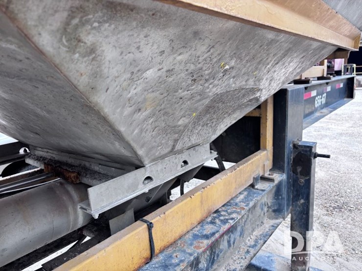 2004-magnolia-trailer-image-39