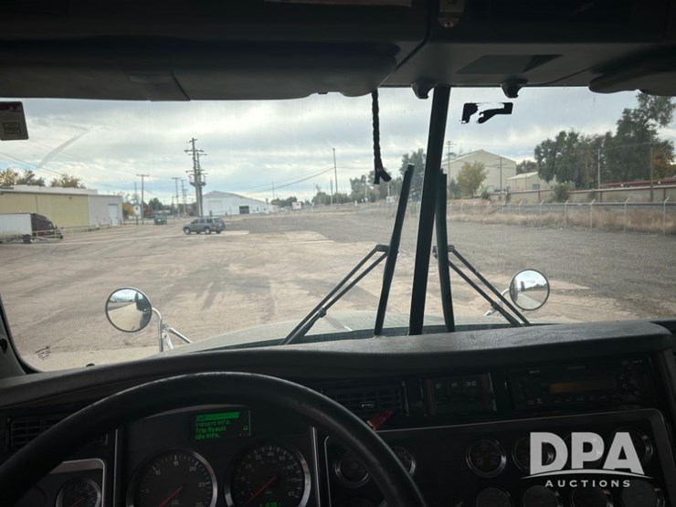 kenworth-t660-image-14