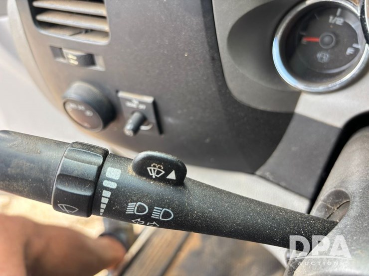 2009-chevrolet-silverado-2500hd-image-84