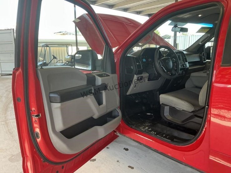 2016-ford-f150-image-21