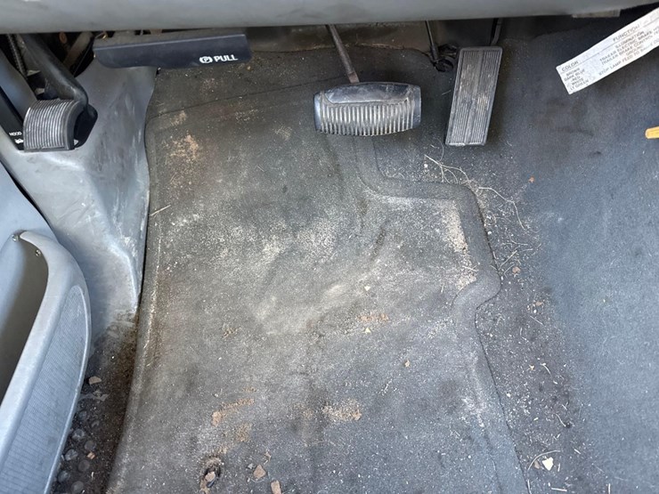 2003-ford-f350-xlt-image-24