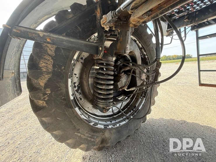 2009-case-ih-patriot-3330-image-17