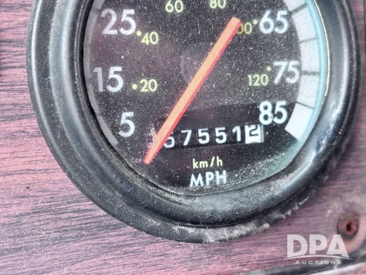 2001-freightliner-fld112-image-78