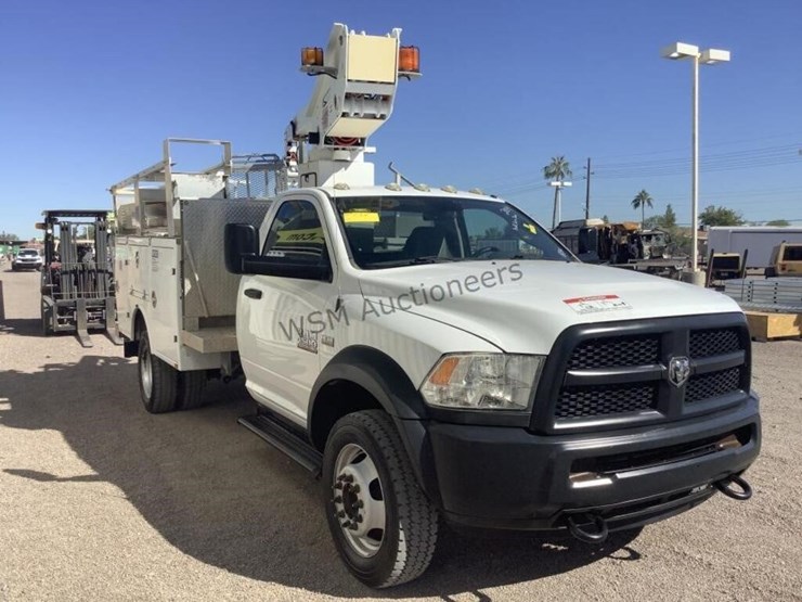 2014-ram-4500-bucket-truck-image-4