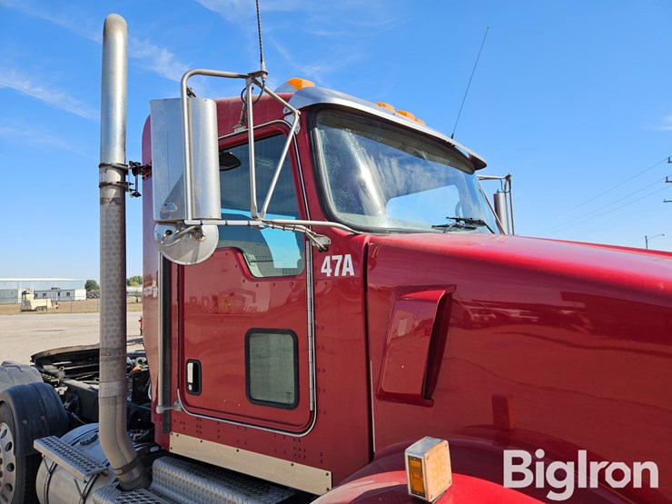 2019-kenworth-t800-image-12