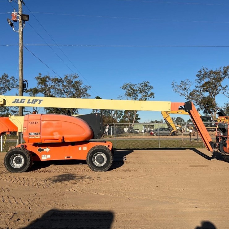 2008 JLG 800AJ