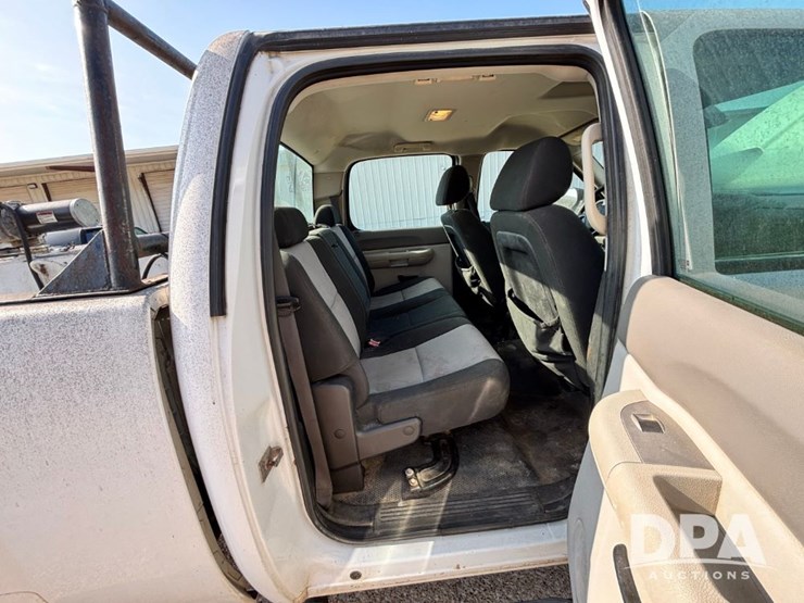 2009-chevrolet-silverado-2500hd-image-58