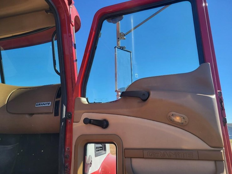 2004-mack-granite-cv713-image-67