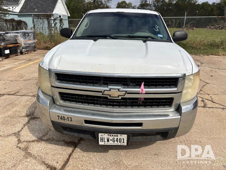 2009-chevrolet-silverado-2500hd-image-2