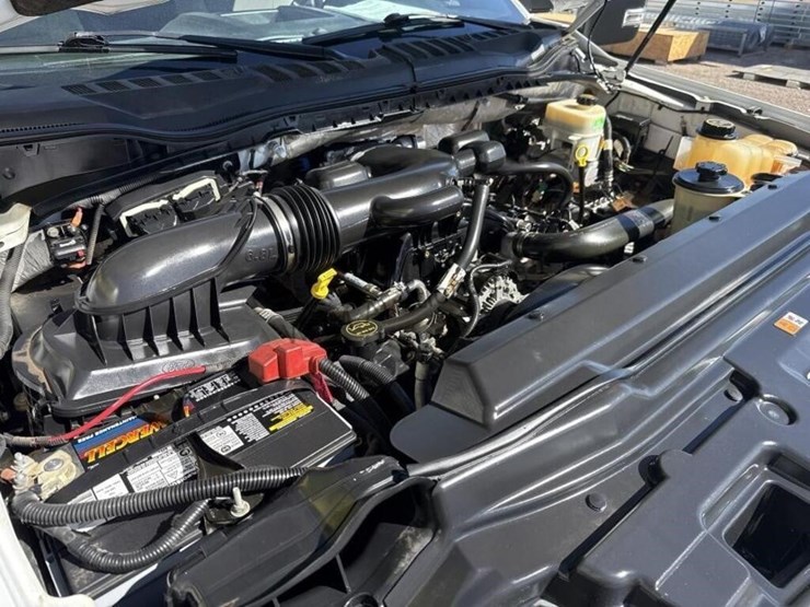 2017-ford-f550-image-14