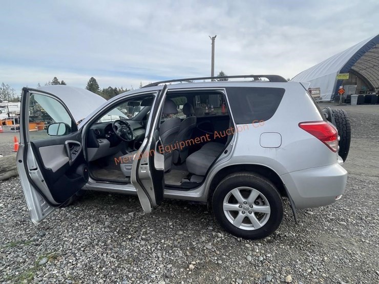 2006-toyota-rav4-image-17