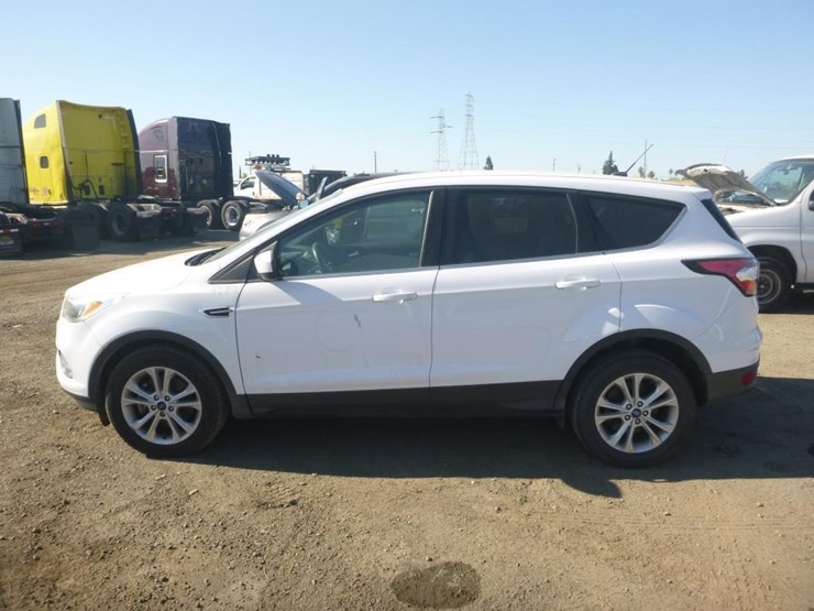 2017-ford-escape-image-5