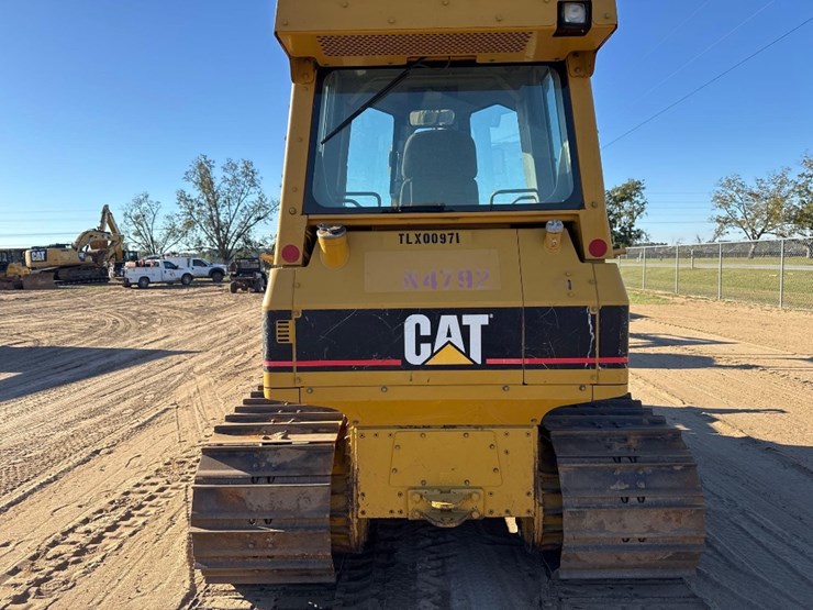 caterpillar-d4g-lgp-image-3