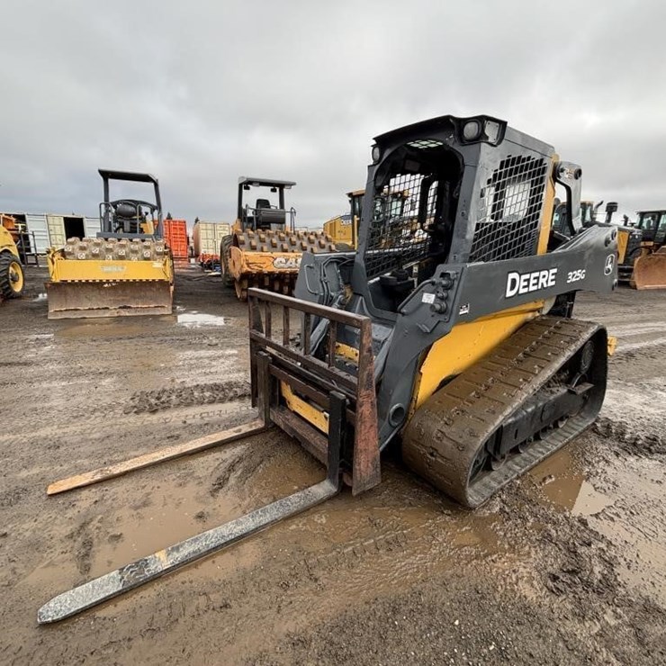 2019 DEERE 325G