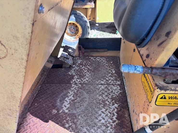 2001-swinger-2000-image-26