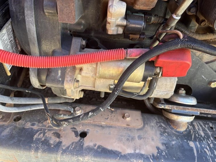 2016-bobcat-t770-image-34