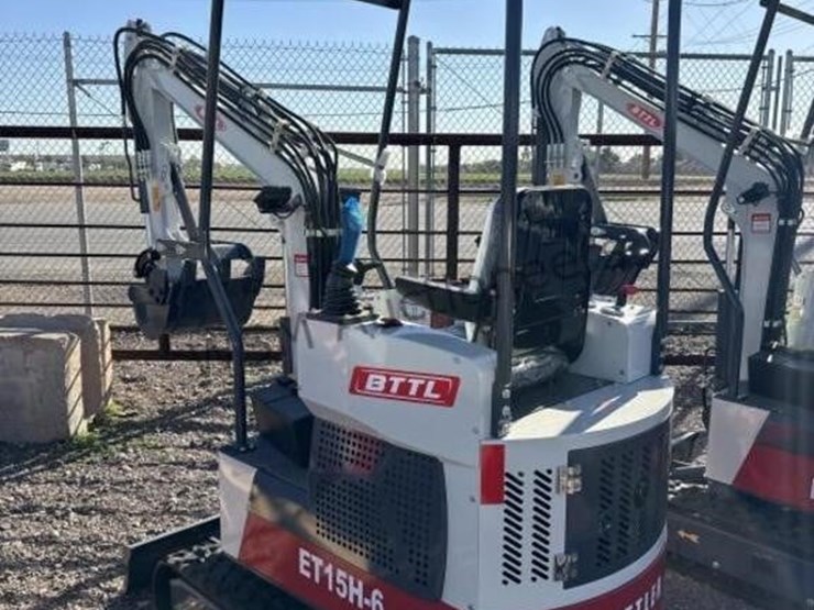 2025-battler-et15h-6-mini-excavator-image-3