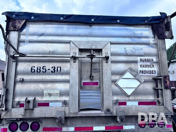 2006-travis-end-dump-image-37