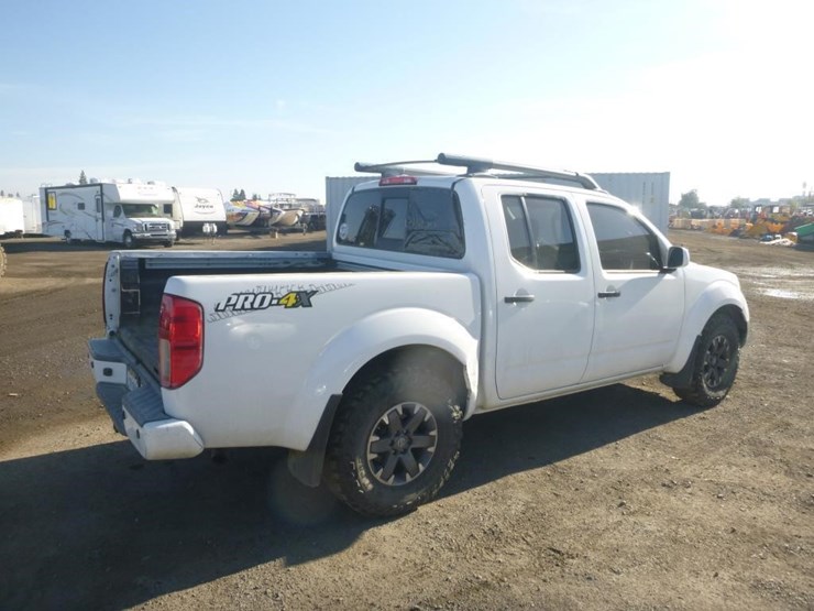 2019-nissan-frontier-image-3
