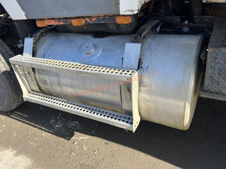 1979-ford-9000-image-9