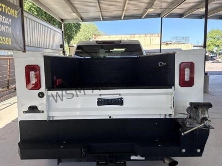 2021-chevrolet-silverado-2500hd-image-6