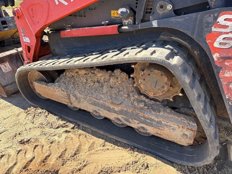 kubota-svl65-2-image-9