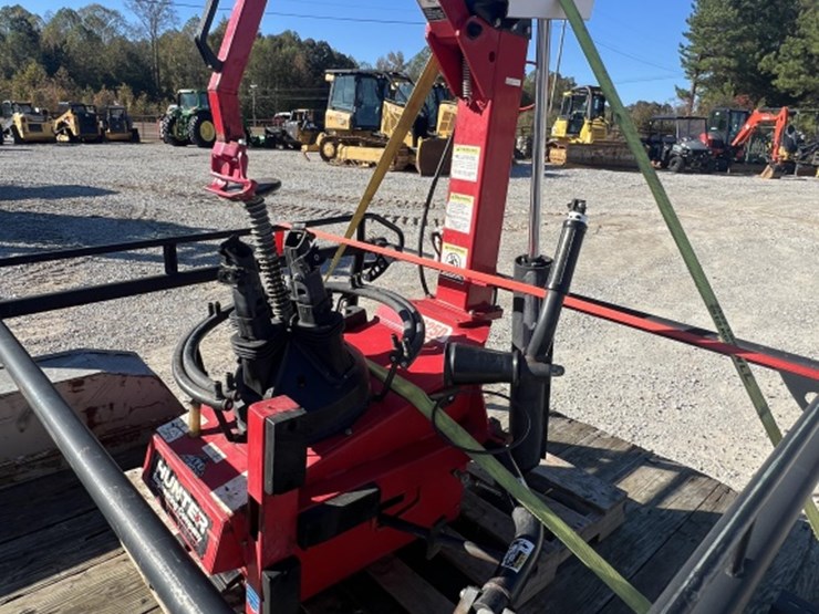 #4628-•-butler-hunter-tire-machine-image-1