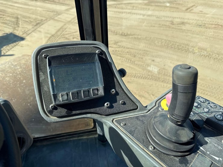 caterpillar-cs54b-image-21