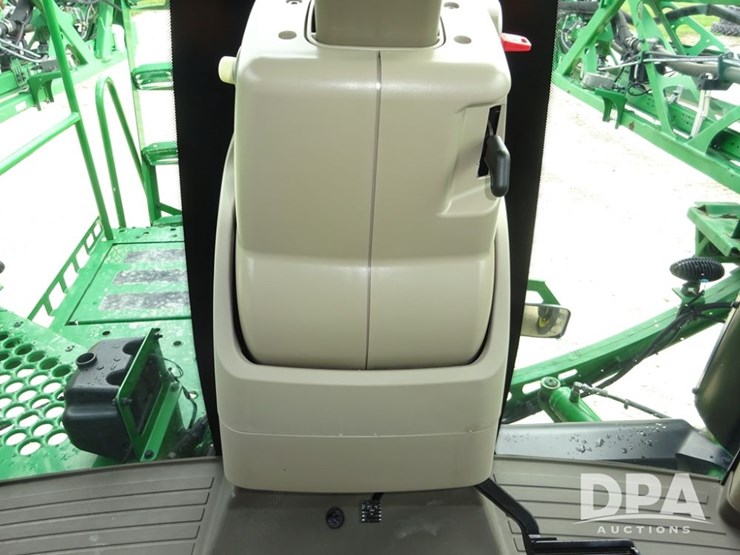 2021-john-deere-r4045-image-134