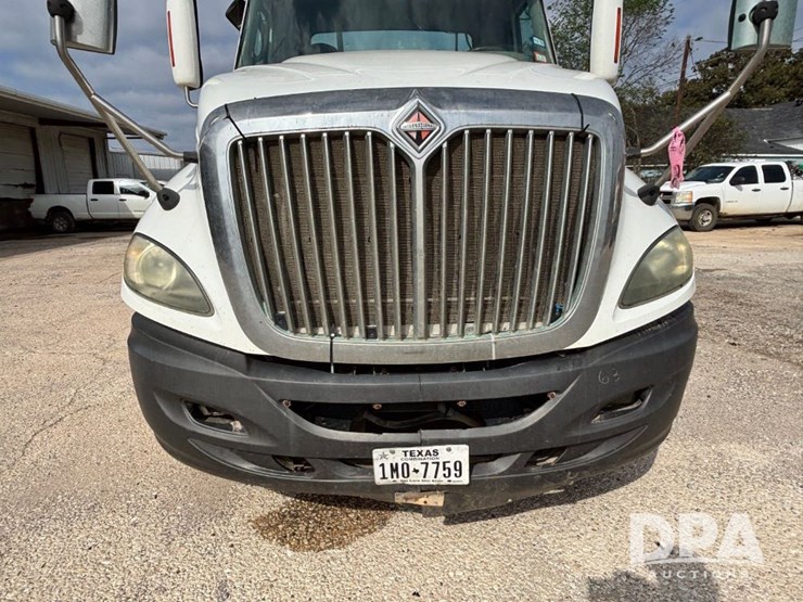 2010-international-prostar-image-18