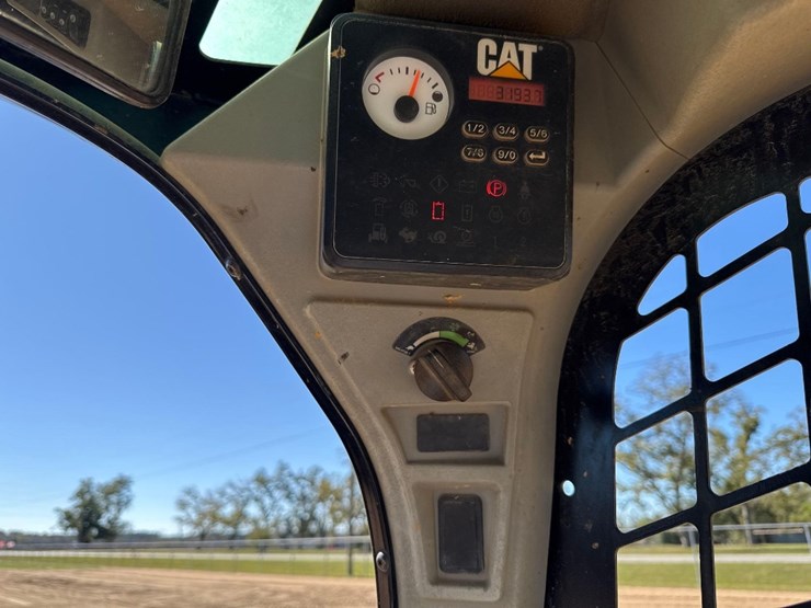 caterpillar-259d-image-27