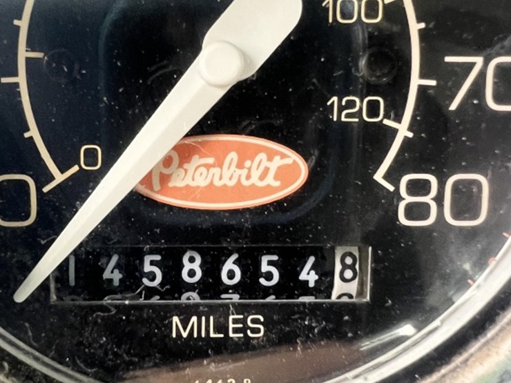 2000-peterbilt-379-image-19