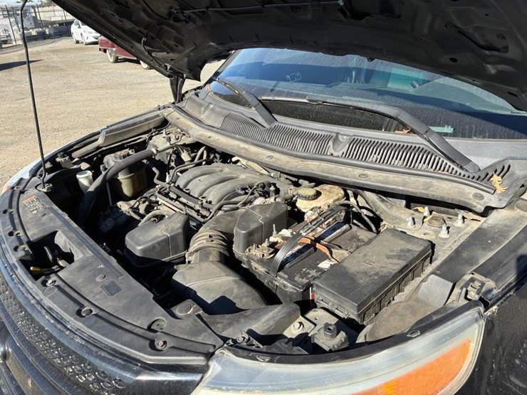 2013-ford-explorer-image-10