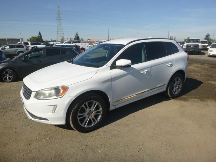 2014-volvo-xc60-image-1