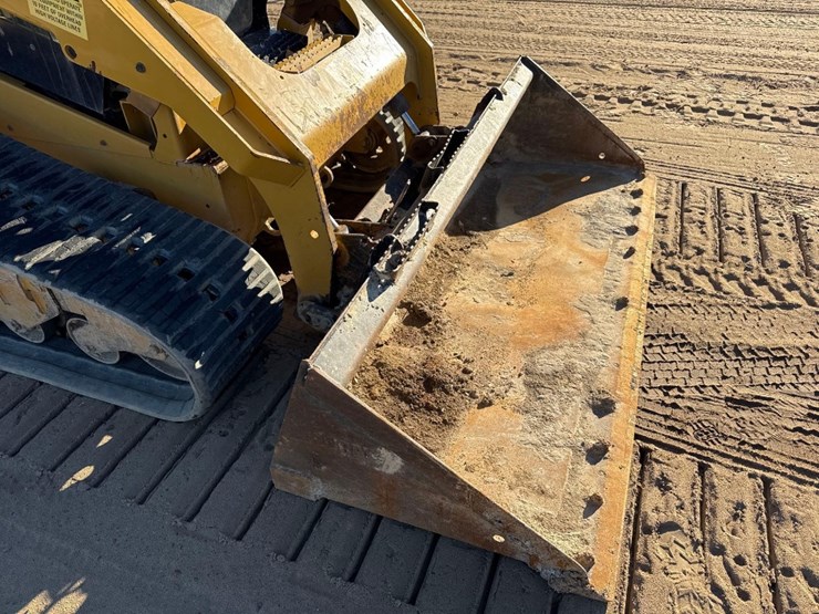 caterpillar-279d-image-19