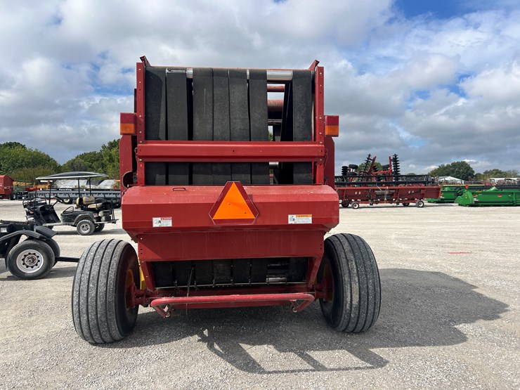 2009-new-holland-br7090-image-7