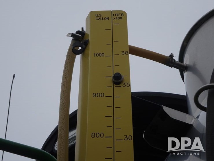 2021-john-deere-r4038-image-91