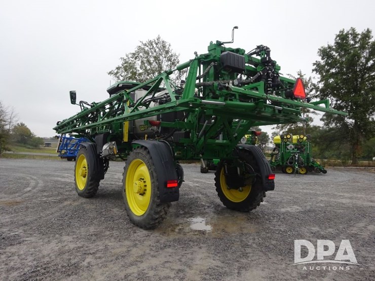 2022-john-deere-410r-image-32