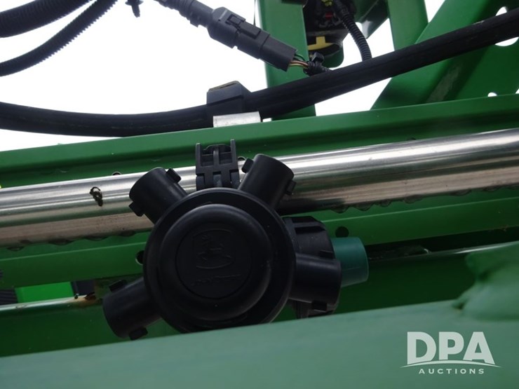 2022-john-deere-410r-image-94