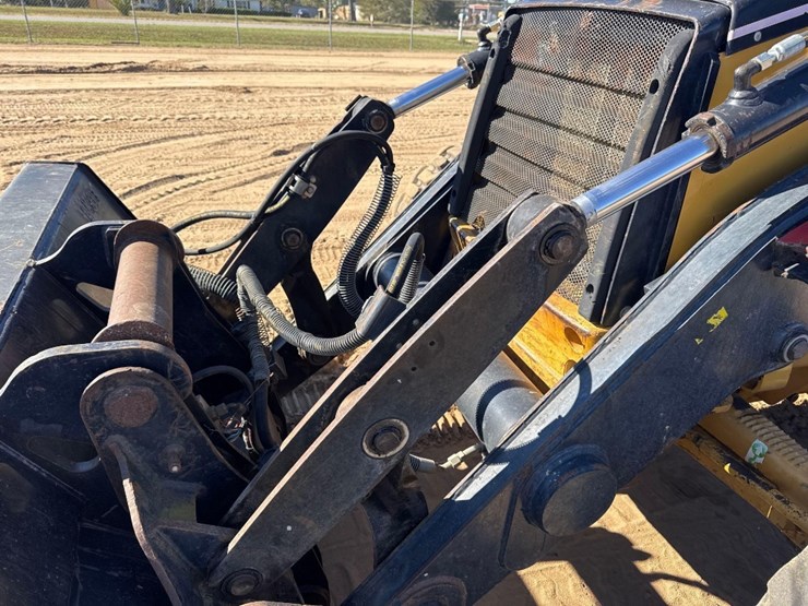 caterpillar-430d-it-image-15