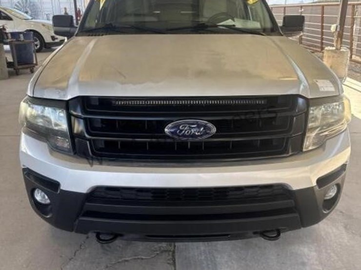 2015-ford-expedition-image-3