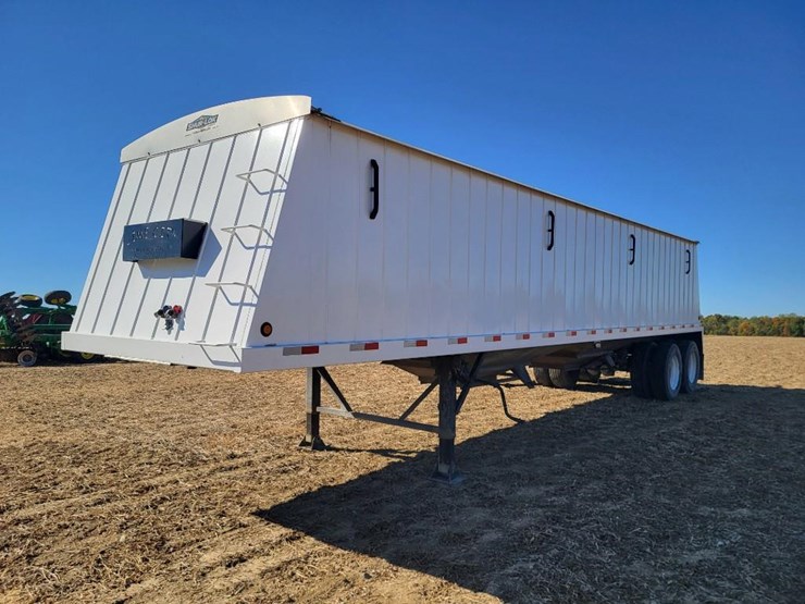 2021-lime-city-equipment-steel-tandem-axle-semi-hopper-trailer---one-owner-image-7