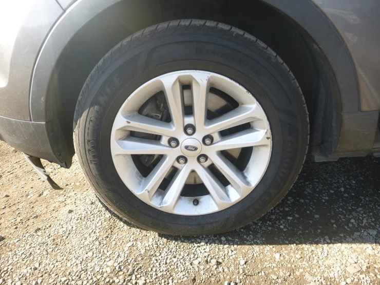 2014-ford-explorer-image-13